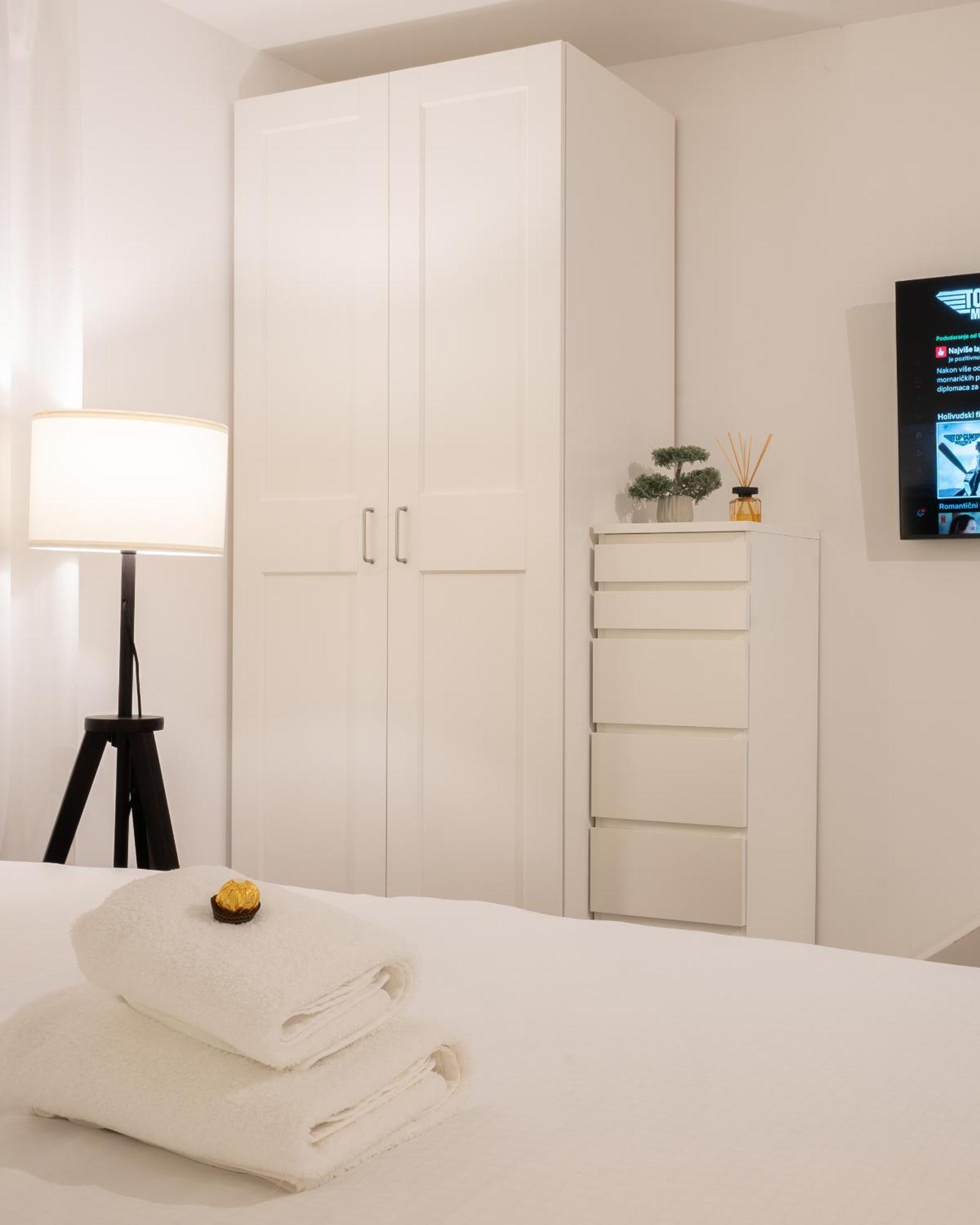 Goldberg Apartments โอซีเยก ภายนอก รูปภาพ