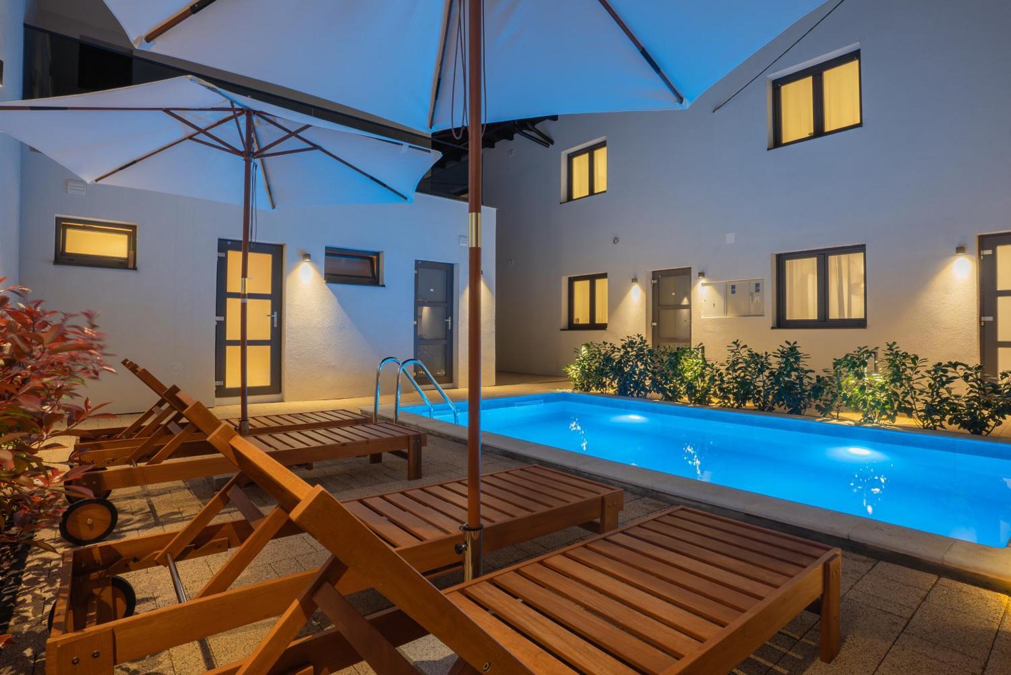 Goldberg Apartments โอซีเยก ภายนอก รูปภาพ